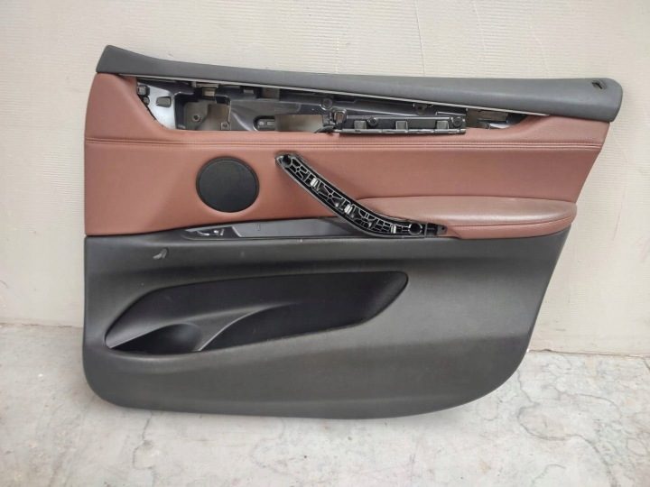 Обшивка / Обшивка двери переднего правая сторона BMW X5 F15 2015, фото 1