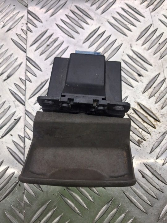 Переключатель Ручного тормоза Renault Scenic II 1.9 DCI 8200270265, фото 2