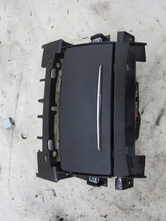 ПЕПЕЛЬНИЦА БАРДАЧОК AUDI A8 D4 4H0864051B, фото 1