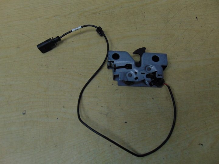 Volkswagen OE 1S0823509E, фото 1