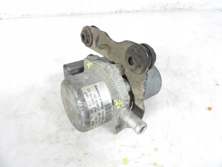Skoda Rapid 1.0TSI насос вакуумный 1K0 612 181F, фото 2