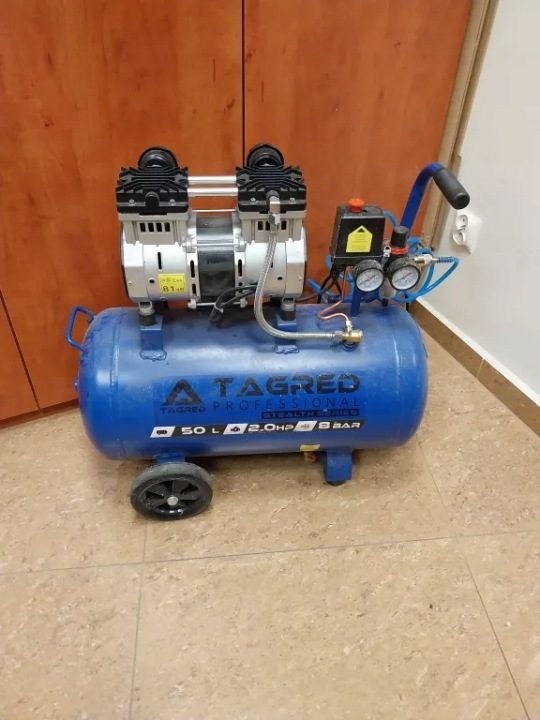 Компрессор безмасляный Tagred TA384 50 l 10 бар, фото 1