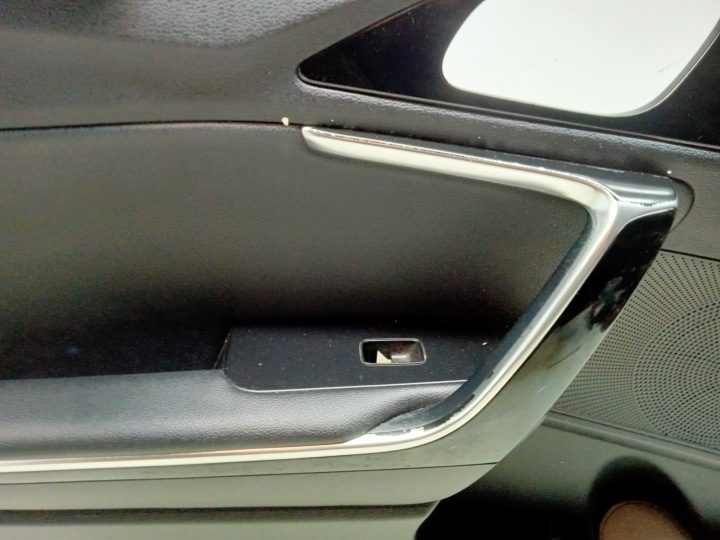 KIA Ceed III 3 хэтчбек обшивка двери левая передняя 82301-J7330, фото 7