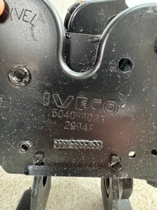 Замок Подвеска Кабины Задняя Iveco Stralis, фото 3