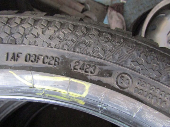 Шина зимняя Continental WinterContact TS 870 P 235/45R21 101 т сцепление на снегу (3PMSF), защита диска, усилитель (XL), фото 3