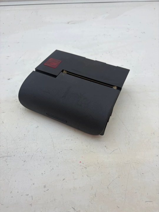 AUDI TT 8N 98-05 ПЕПЕЛЬНИЦА ЦЕНТРАЛЬНОЙ КОНСОЛИ ЧЕРНАЯ 8N0857951 WSCHOWA, фото 1