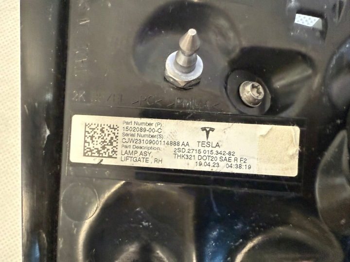 Tesla Model Y 2023 ФОНАРЬ В КРЫЛО ПРАВОЕ ЗАДНЕЕ 1502089 1502089-00-C, фото 6