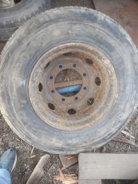 Bridgestone R184 245/70R19.5, фото 1