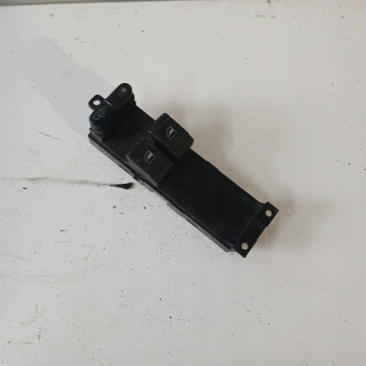 КНОПКА СТЕКЛОПОДЪЕМНИКА ЛЕВАЯ ПЕРЕДНЯЯ ПАНЕЛЬ VW GOLF IV 1J3959857B OE ЕВРОПА, фото 1