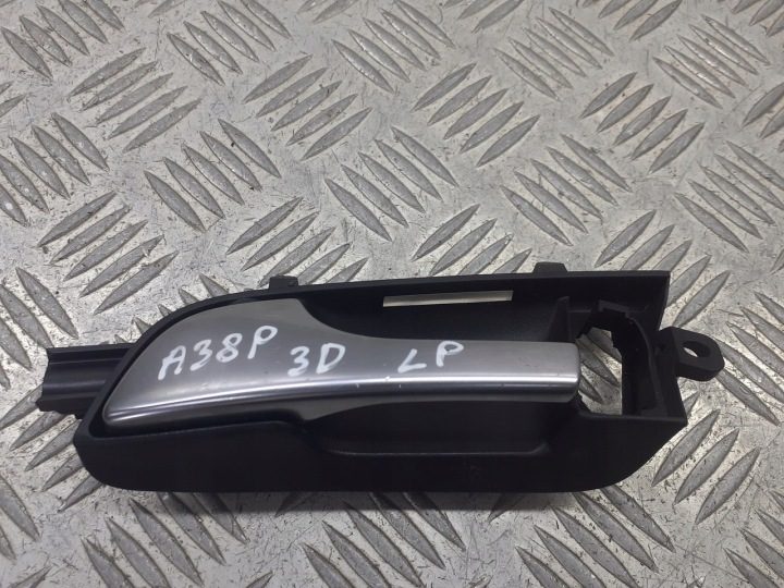 Ручка левая передняя внутренняя Audi A3 8P 1.6MPI 8P3867019, фото 1