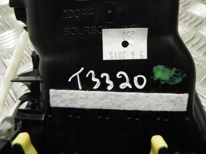 Воздухозаборник консоли TOYOTA VERSO (_R2_) 556600F030 2.0L дизель 93 кВт 2010, фото 4