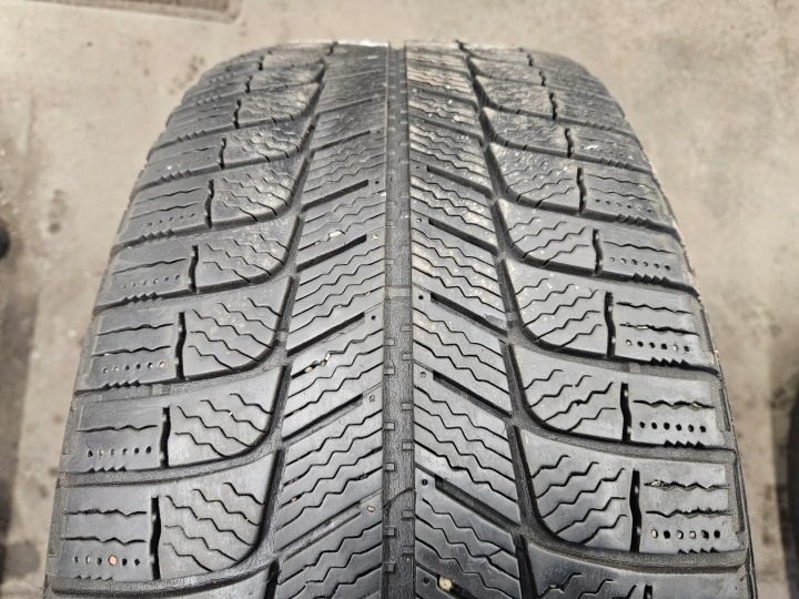 4× Шина зимняя Michelin X-Ice Xi3 225/50R17 98 H сцепление на снегу (3PMSF), усилитель (XL), фото 1