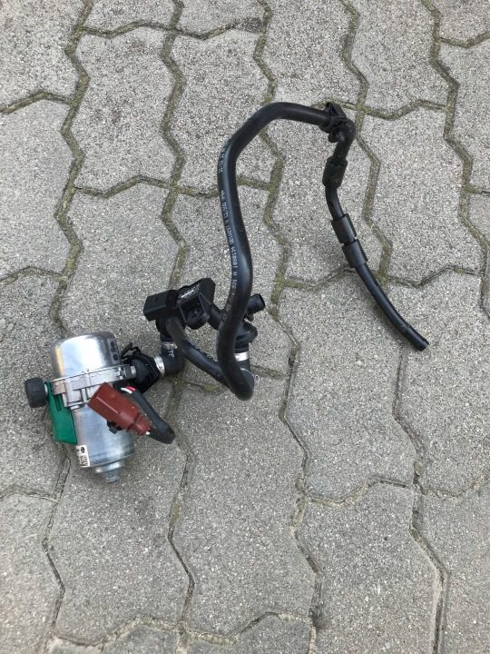 AUDI R8 5.2 PLUS ВАКУУМНЫЙ НАСОС 8E0927317K, фото 3