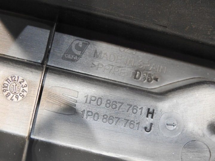 КРЕПЛЕНИЕ ПОЛКИ БАГАЖНИКА ЛЕВОЕ SEAT LEON II 1P0867761H 1P0867761J, фото 5
