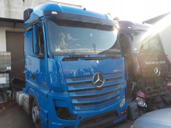 ACTROS MP4 ЧЕТВЕРТЬ БОКОВИНА КАБИНЫ, фото 3