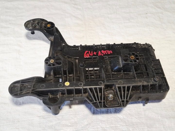 Основание кожух аккумулятора VW Golf V 5 VI 6 Plus + 5M0 2005-14 1K0915333H, фото 5