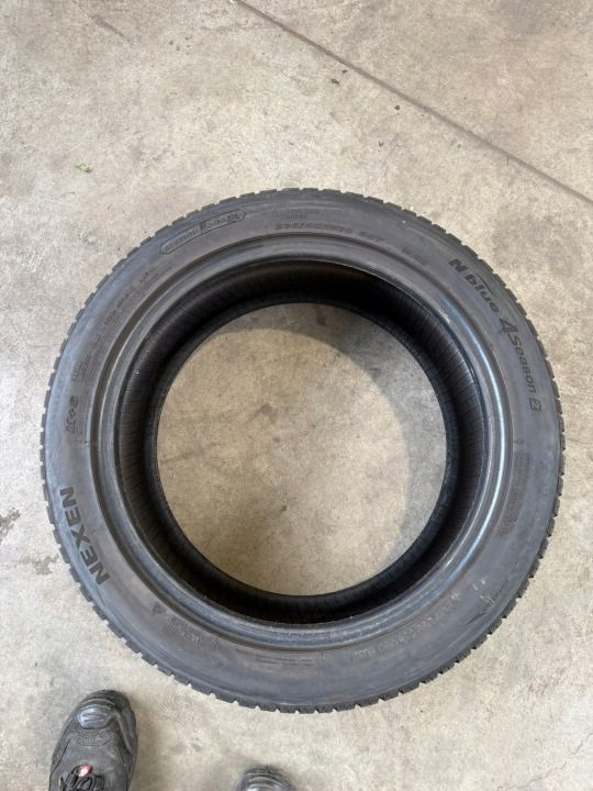 Шина всесезонная Nexen N'blue 4Season 2 235/45R18 98 Y сцепление на снегу (3PMSF), защита диска, усилитель (XL), фото 2