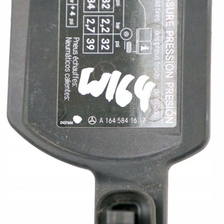 Mercedes W164 Крышка Лючок Горловины бензобака A1646300767, фото 9