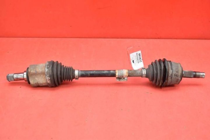 ПОЛУОСЬ ЛЕВАЯ ПЕРЕДНЯЯ МЕХАНИКА 13149830 OPEL CORSA D 1.4 16V 101 Л.С. 10-20, фото 1