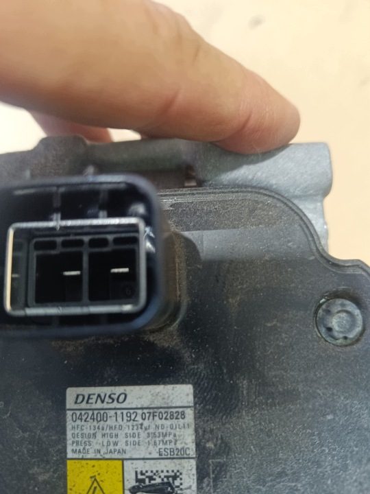 КОМПРЕССОР КОНДИЦИОНЕРА TOYOTA COROLLA E21 2.0 ГИБРИД 042400-1192, фото 4
