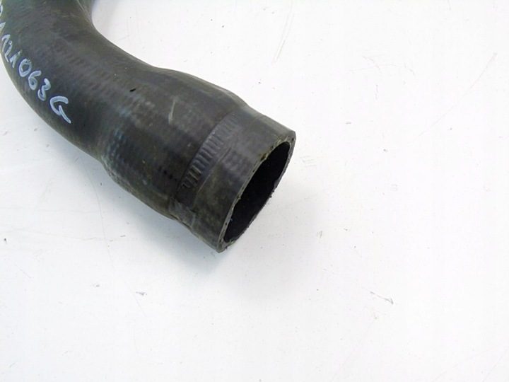 Патрубок охлаждения воды VW Passat B5 2.3 VR5 071121063G, фото 4