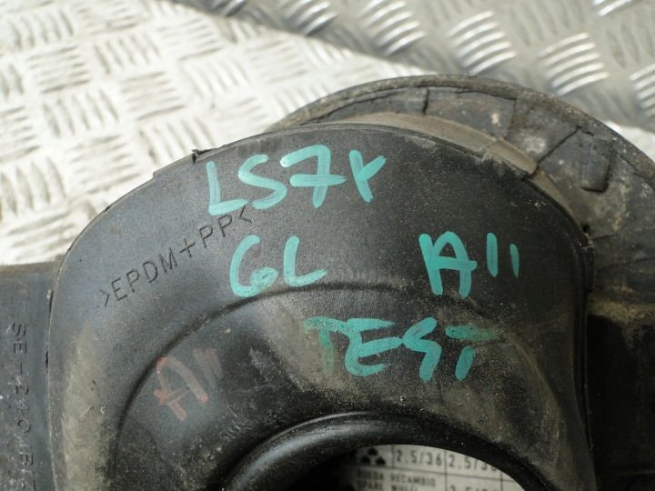 Лючок горловины бензобака Seat Ibiza 6L 6L0 LS7Y, фото 4