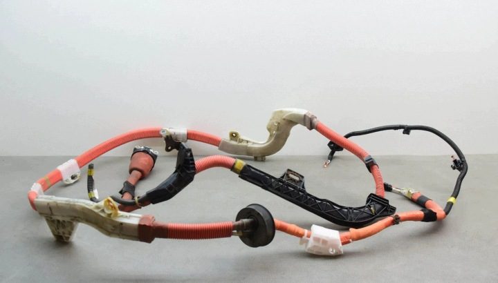 Кабель для зарядки электромобиля Toyota Prius (XW30) 641730, фото 1
