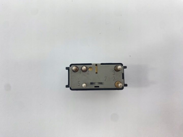 Кнопка выключатель подсветки заднего дивана кабины Mercedes W124 1248209810, фото 8