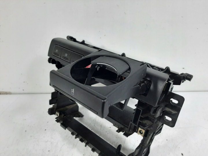 AUDI A4 B5 99 г. РАМКА СРЕДНЯЯ ПОДСТАКАННИК 8D0858005M 8D0862534A, фото 12