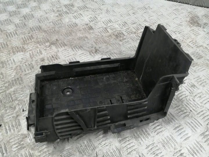 Площадка аккумулятора Peugeot 208 I 2008, фото 1