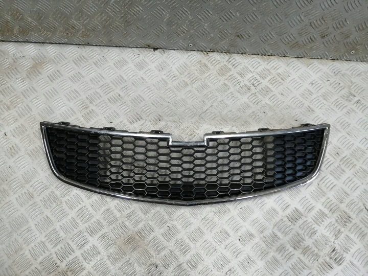 WW РЕШЕТКА РАДИАТОРА CHEVROLET CRUZE J300 08- 12 96850786, фото 1