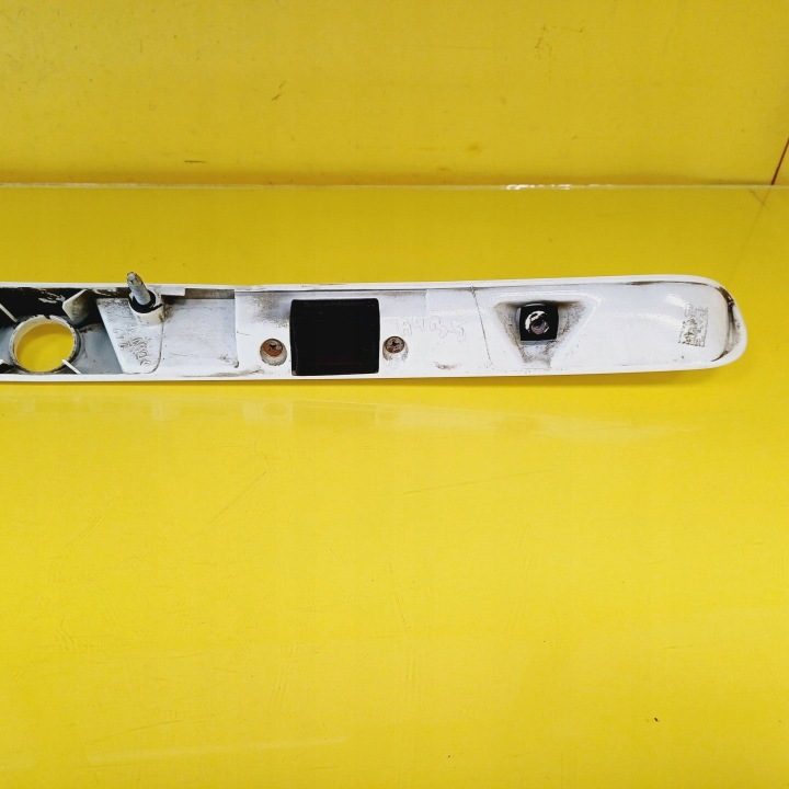 Накладка крышки багажника Audi A4 S4 B5 8D 8D5827576B NR64, фото 11