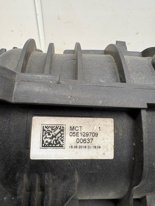 VW Passat B8 1.5 TSI впускной коллектор 05E129709, фото 3