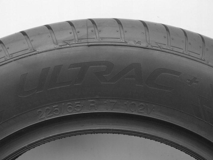 Шина летняя Vredestein Ultrac 225/65R17 102 В защита диска, фото 6