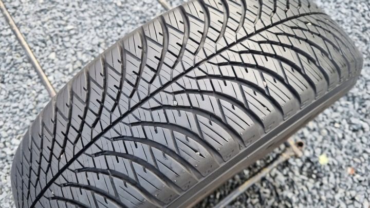 Шина всесезонная Yokohama BluEarth-4S AW21 195/65R15 91 H сцепление на снегу (3PMSF), фото 3