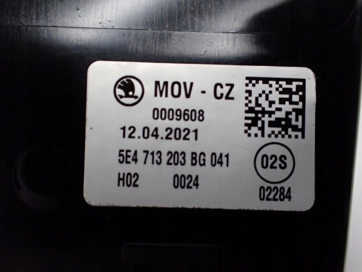 ТОННЕЛЬ ПАНЕЛЬ ПЕРЕКЛЮЧАТЕЛЬ ПЕРЕДАЧ USB 5E4713203BG SKODA OCTAVIA IV 5E3 21 г., фото 3