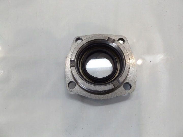 Isuzu D-MAX 3,0 трубка форсунок 98011606 + фланец полуоси сальник Fiat Doblo 2,0D 22- Ducato Scudo 9682180580, фото 1