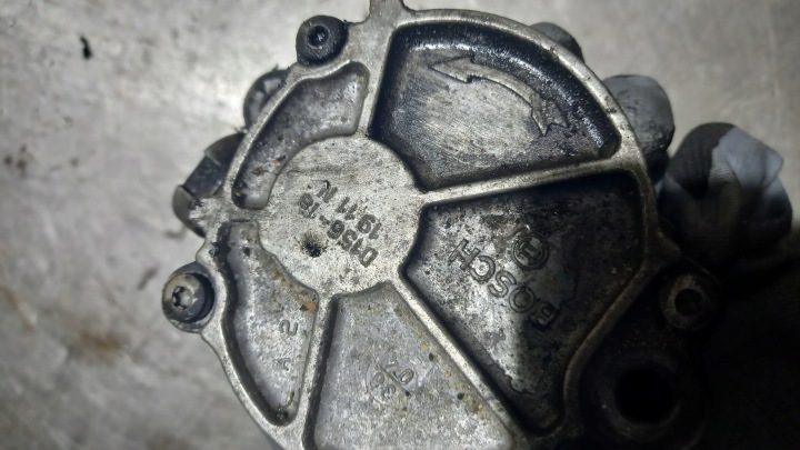Насос вакуумный Mazda 3 04 г. 1.6 HDI, фото 3