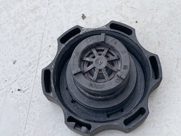 Крышка радиатора OE Opel Astra J K Corsa E Zafira B 13502353, фото 2
