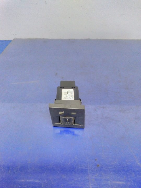 Кнопка подогрева сиденье Opel OE 24441254, фото 2