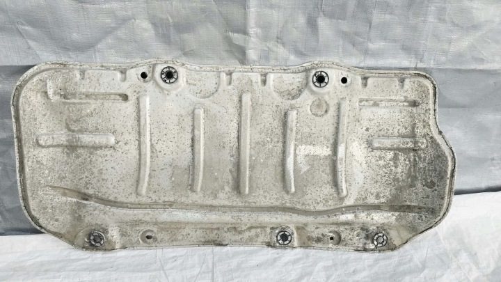 ТЕПЛОЗАЩИТНЫЙ ЭКРАН SEAT SKODA VW AUDI 1.5 TSI 5Q0825701E, фото 2