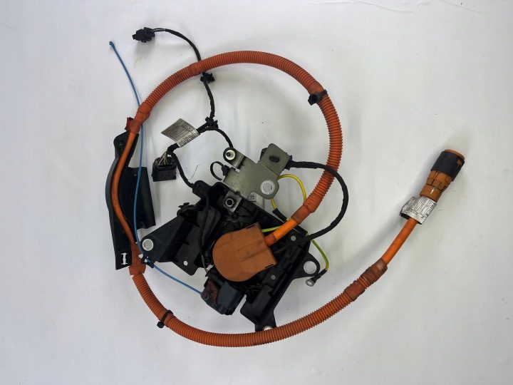 Разъем зарядки трубка BMW F30 330E гибрид 6824111, фото 1