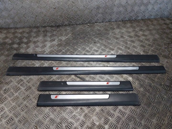Накладка порога внутренняя комплект Audi A6 C6 4F0853376E 4F0853375E, фото 1