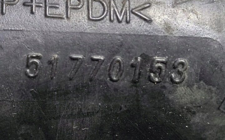 Alfa Romeo 159 05-11r 1.9 JTDM трубка воздуха 51770153, фото 2