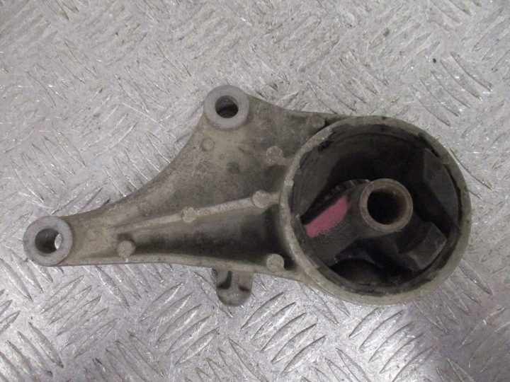 Подушка кронштейн двигателя Opel Astra G Zafira 90575186, фото 2