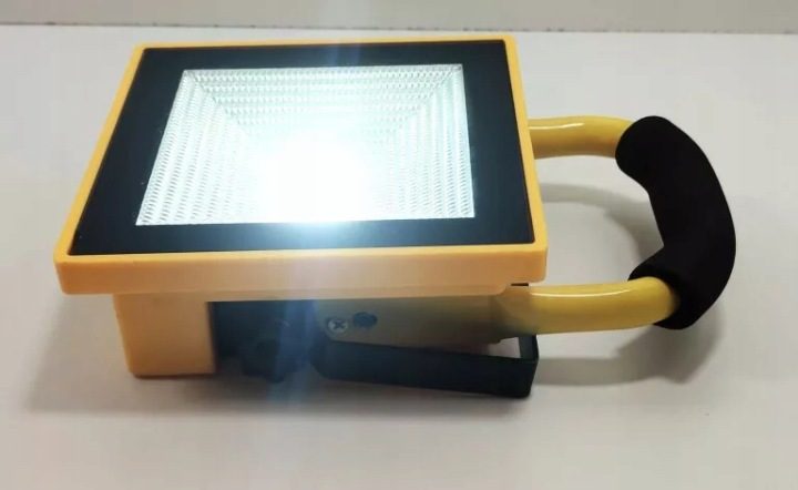 Фара рабочего света противотуманная фара LED с аккумулятором 20W SLIM 12V/230V, фото 10