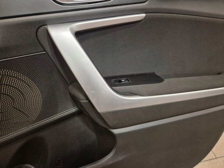 KIA CEED III 23 г. 82360-J7000 ПЕРЕДНЯЯ ПРАВАЯ ОБИВКА, фото 2
