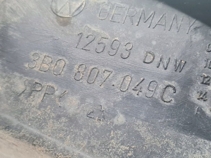 1998 Volkswagen PASSAT B5 Направляющая фары 3B0807049C, фото 3