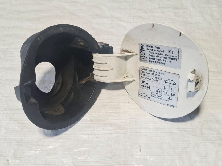 Лючок горловины бензобака VW Golf V 5 1K0 хэтчбек белый 1K6809857 1K0010644P, фото 4