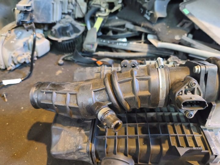 ALFA ROMEO 147 00-04 КОРПУС ВОЗДУШНОГО ФИЛЬТРА РАСХОДОМЕР 1.9 JTD, фото 2